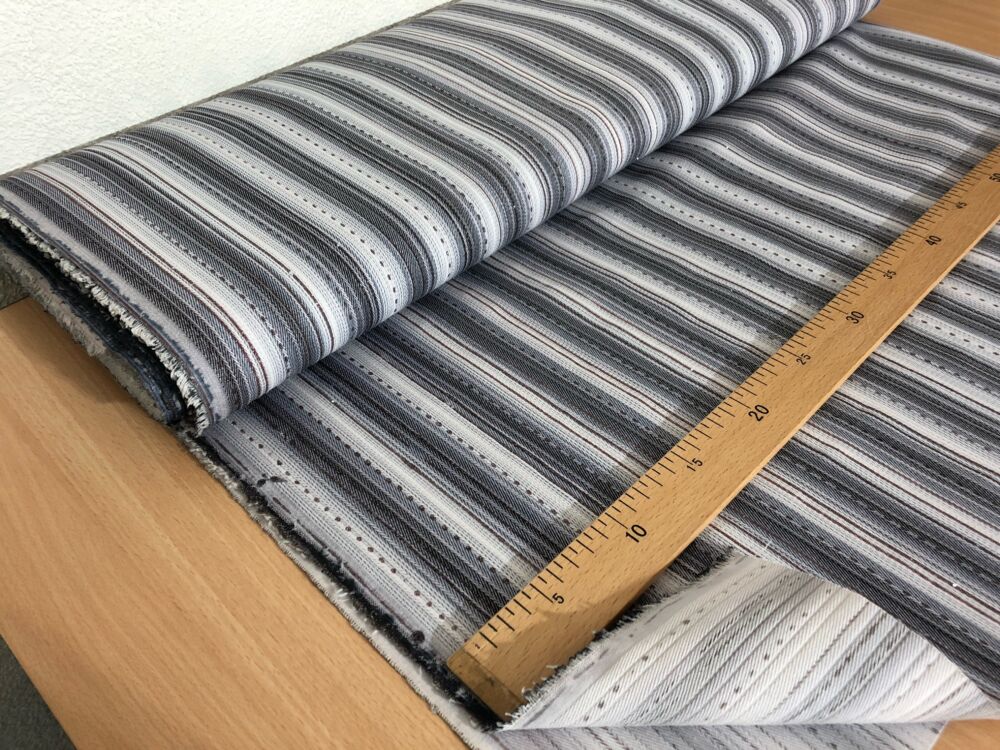 22EA0093-AEB9-4F49-B00E-261FDFA7B583