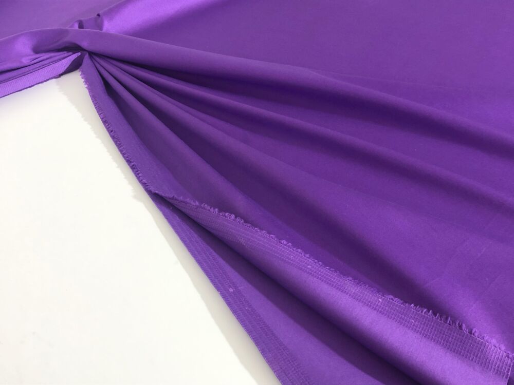 CCDEA607-1D5C-439D-A7A6-D3F1B35E00E3