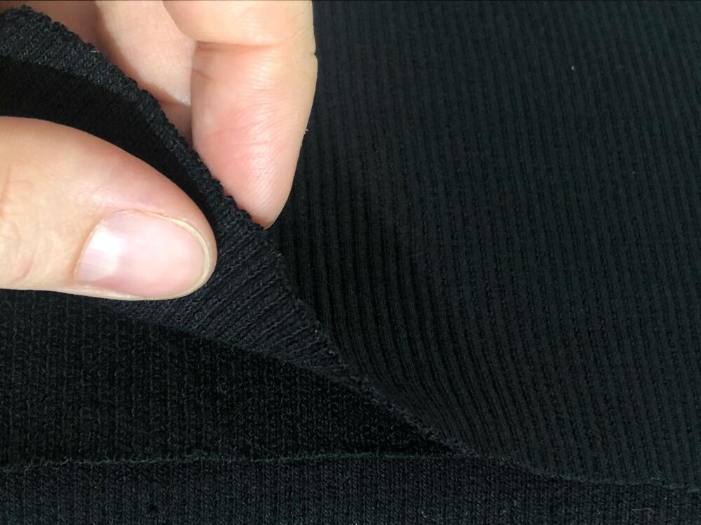 D3865B27-4272-415E-BE1F-C42E534DD2C6