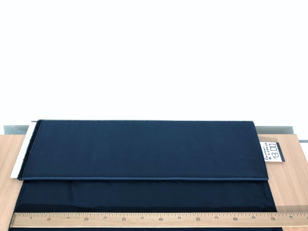 Futterstoff. Farbe dunkelblau Welt der stoffe