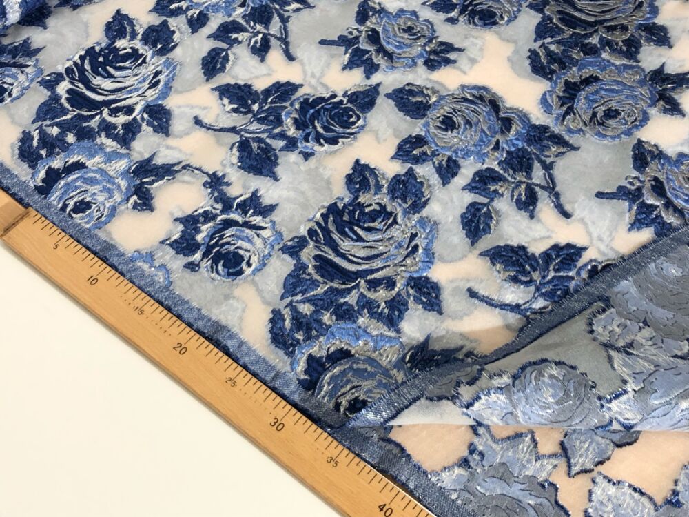 08CEB886-BC19-48A2-B6C7-53D230D38B41