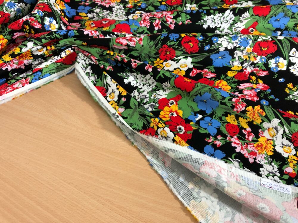 8D1A78B0-B56B-49A3-B976-1B7D77A761C3