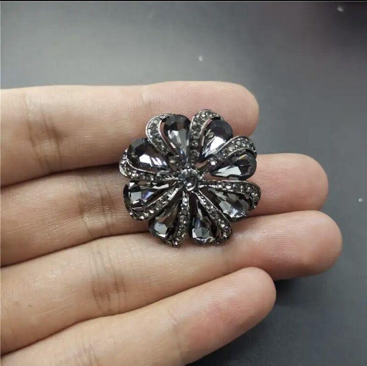 18F6EB69-7448-439D-8099-162E3A1CD757